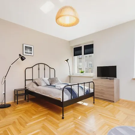 Spacious In A Great Location By Renters *