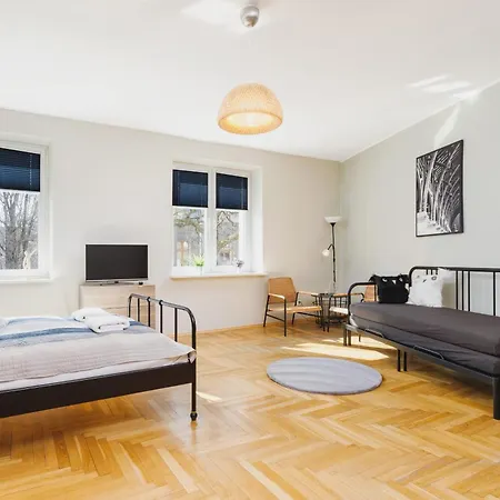 Spacious In A Great Location By Renters